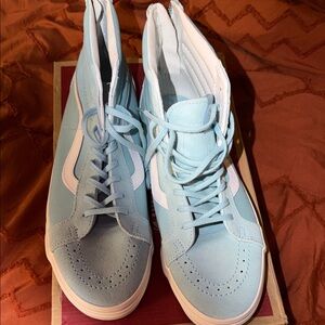 Stylish Men’s High-Top Sneakers - Light Blue
